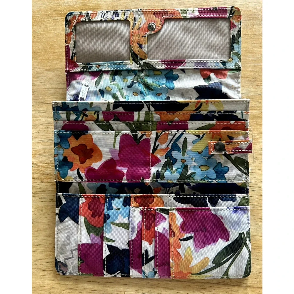 Kipling Multi Color Floral Wallet Tropical Print Gorgeous EUC Snap Closure
